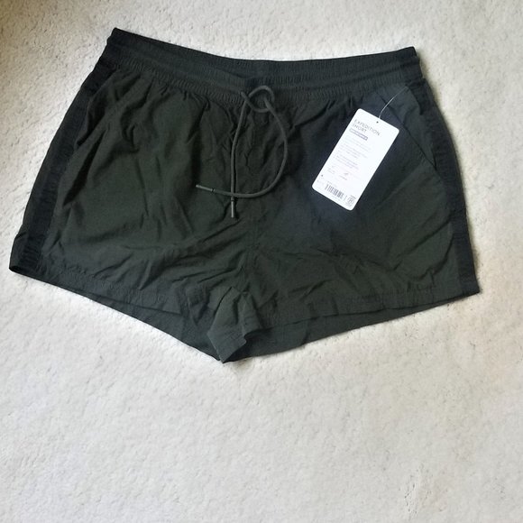 Athleta Expedition Shorts size 4 - Picture 5 of 9